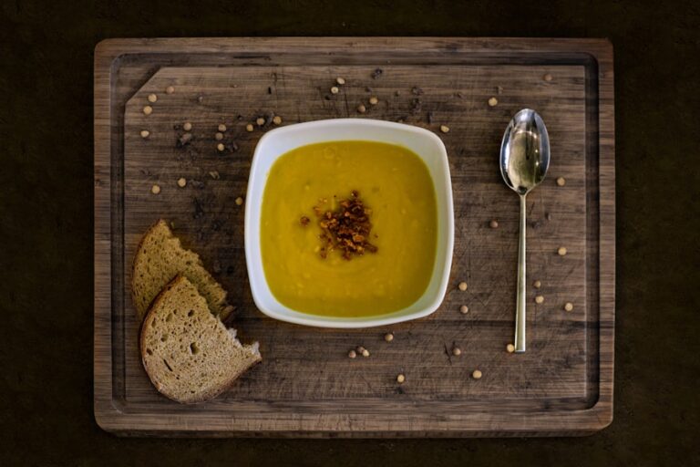 Photo Recipes for soups and broths: Warm snacks for every season