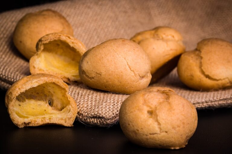 Photo oven-baked crispy oil-free potatoes