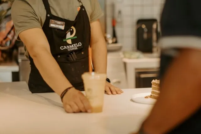 Pașii esențiali pentru deschiderea unei cafenele de cartier
